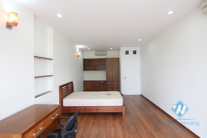 Modern three bedroom apartment for rent in Tay Ho, Ha Noi